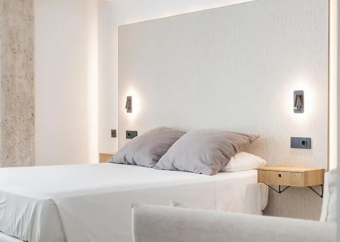 Guastavino By Alma شقة